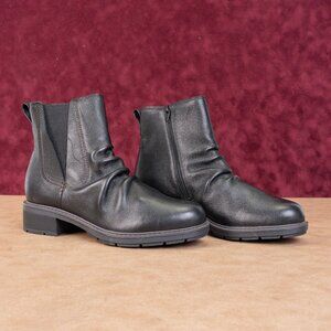 Clarks Women Heart Black Leather Zip Chelsea Ankle Boots sz 9US EUR40
